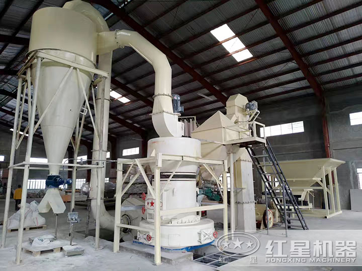 雷蒙磨粉機作業現場 雷蒙磨粉機作業現場