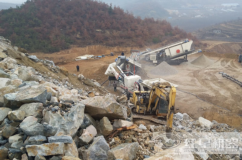 湖南移動小型碎石機生產(chǎn)作業(yè)現(xiàn)場，可就近安排參觀