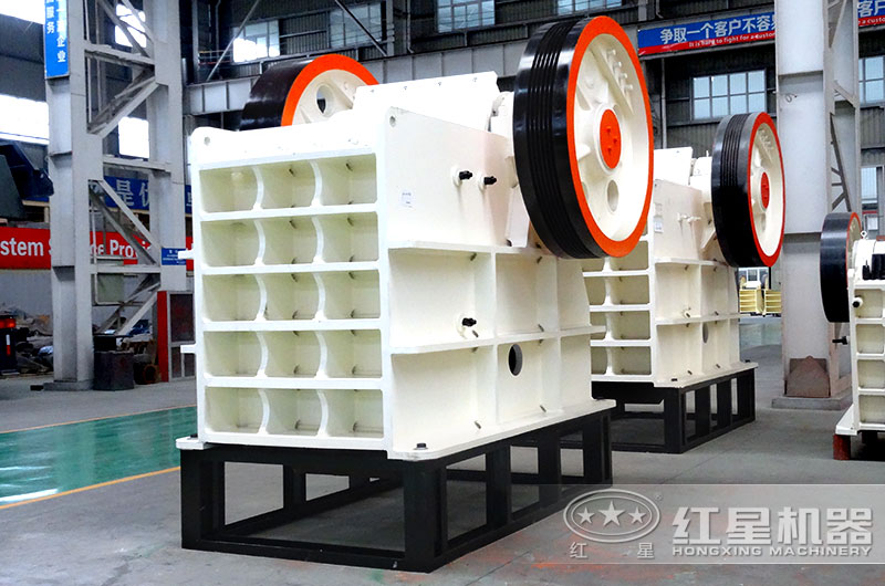 HD德版鄂破采用鍛造主軸，承載破碎力更大