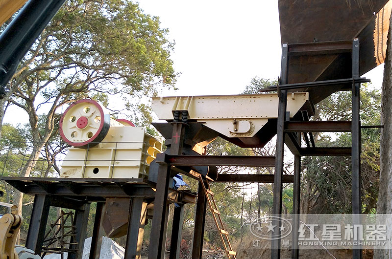 69破碎機生產現(xiàn)場，占地小