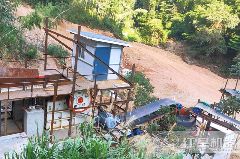 鵝卵石破碎現場，鄂破+圓錐破破碎出13石子